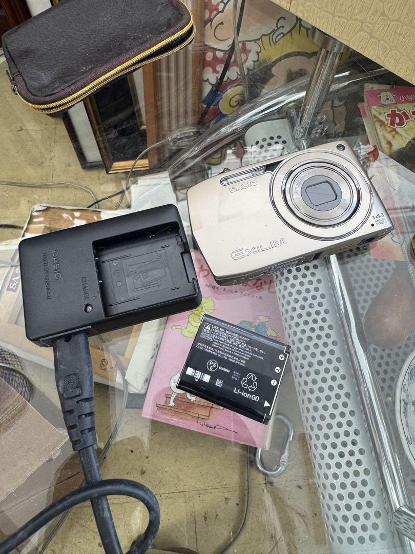 EX-Z2300 コンパクトデジタルカメラ　カシオ