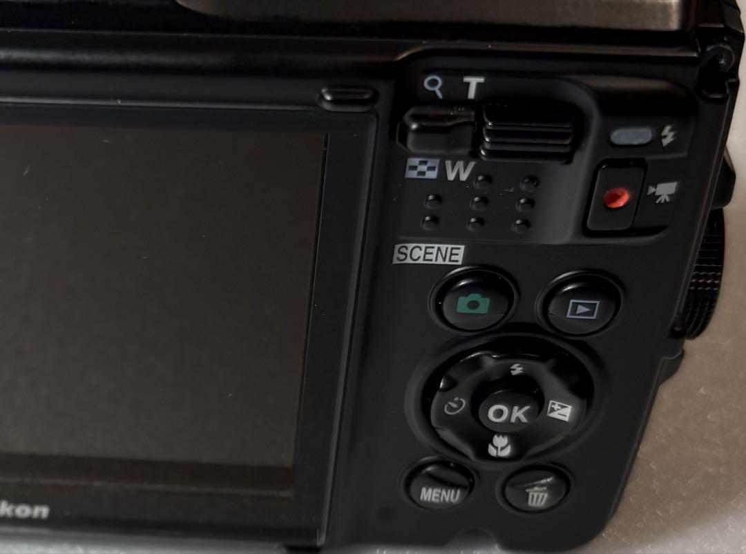 【美品】Nikon COOLPIX W300　カモフラ　防水 デジタルカメラ