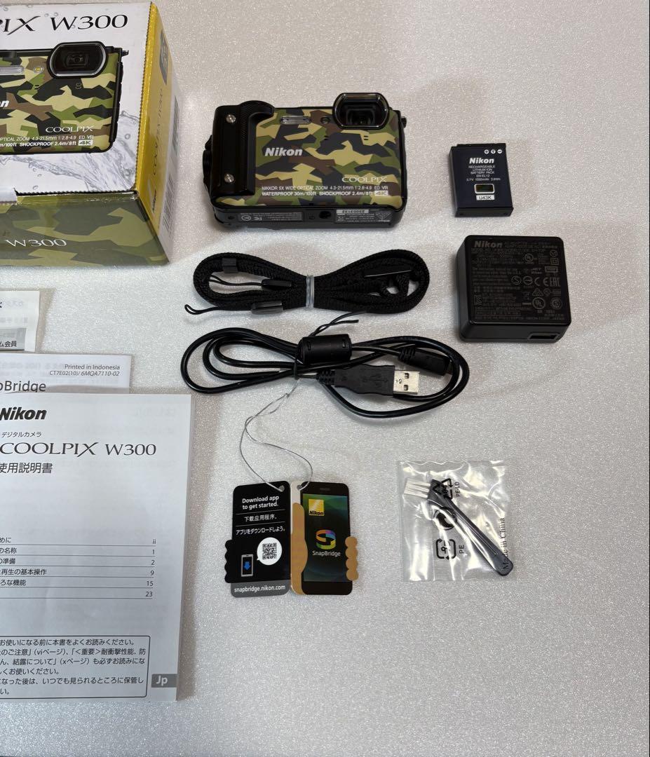 【美品】Nikon COOLPIX W300　カモフラ　防水 デジタルカメラ