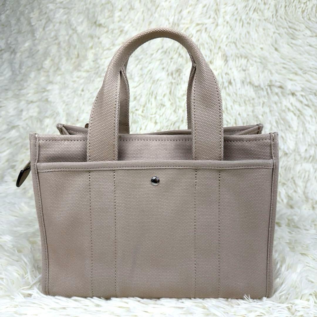【極美品】COACH コーチ カーゴトートバッグ 26 2way クロスボディ 【極美品】COACH コーチ カーゴトートバッグ 26 2way クロスボディ