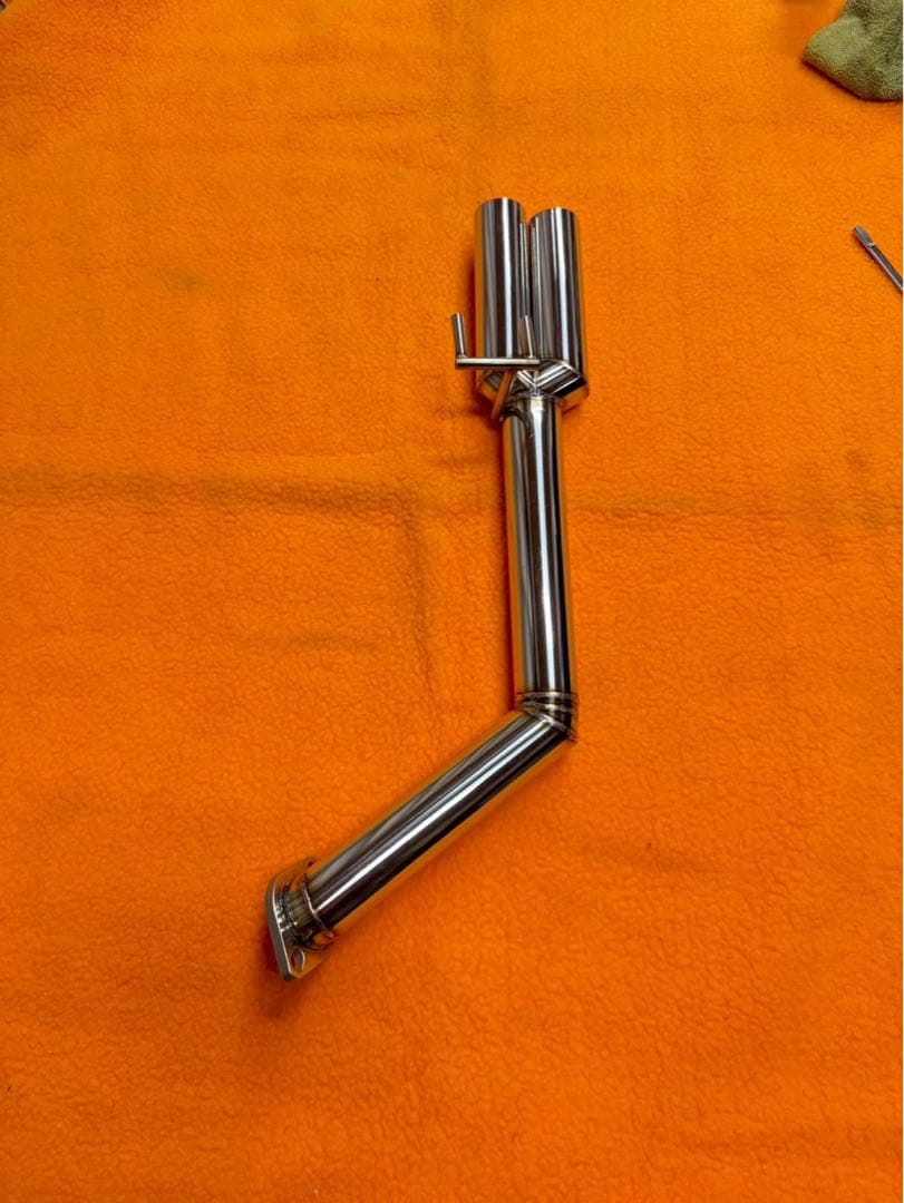 AXVH70カムリ　オリジナルマフラー　リアピース　ストレートマフラー