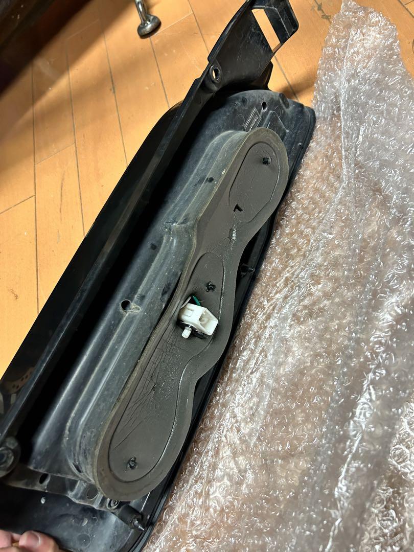 200系ハイエース ヴァレンティテール 左右セット 200系ハイエース ヴァレンティテール 左右セット