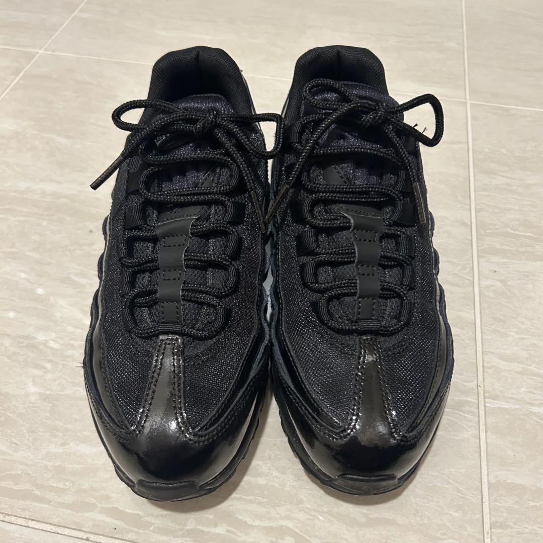 NIKE エアマックス95 トリプルブラック