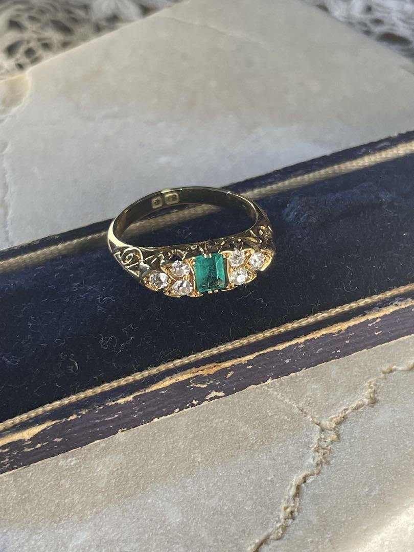 1885年イギリスアンティーク 18K ゴールドエメラルド ダイヤモンド リング