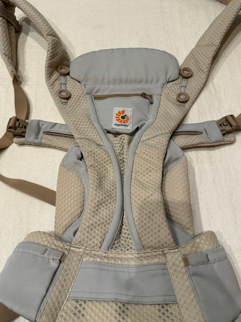 Ergo抱っこ紐　オムニ ブリーズ ナチュラルベージュ OMNI Breeze 14,250円