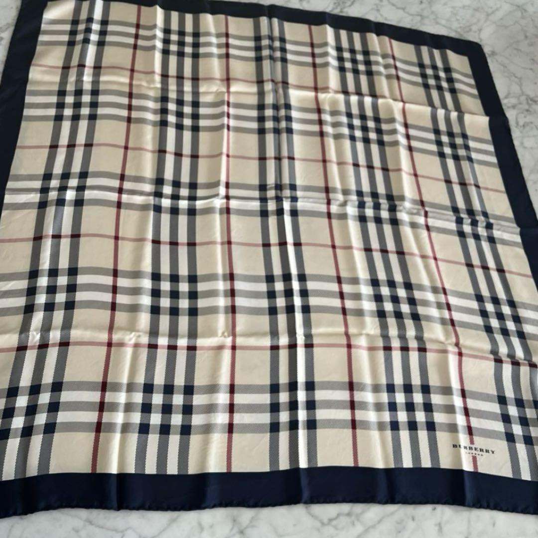 未使用、バーバリー大判シルクスカーフ BURBERRY Burberry バーバリー シルク スカーフ