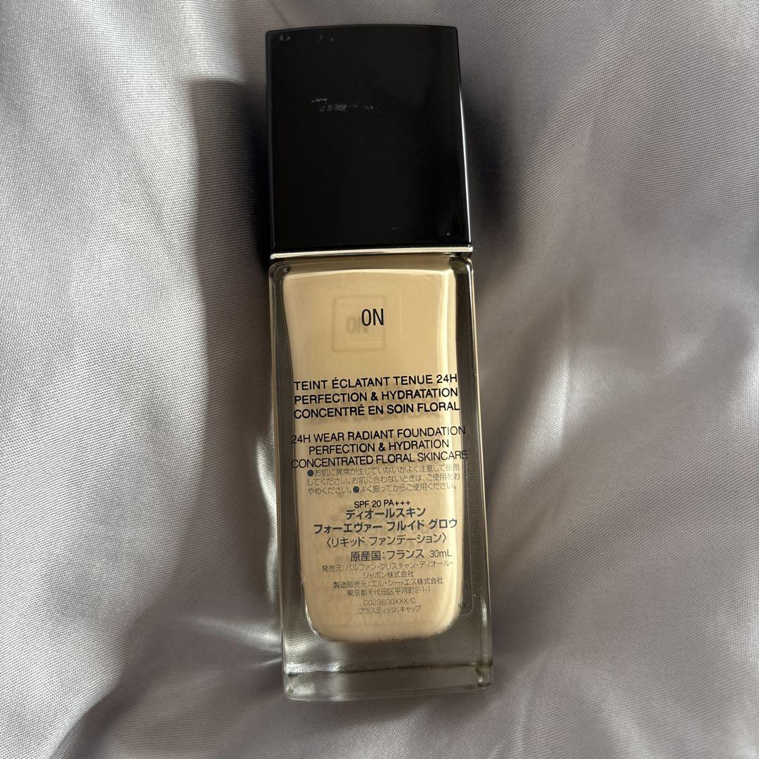 Dior Forever Skin Glow 30ml SPF20 - メルカリ