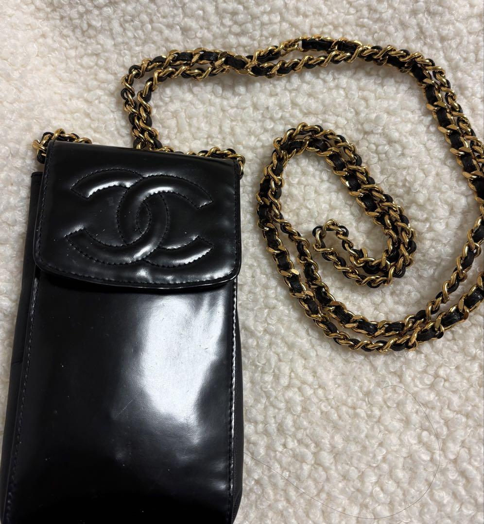週末SALE】CHANELシャネル 斜め掛けポシェット エナメル 本物