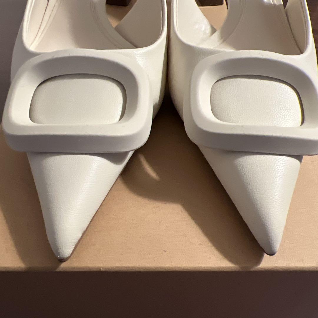 【美品】ZARA デコレーションスリングバックハイヒール　ホワイト　37