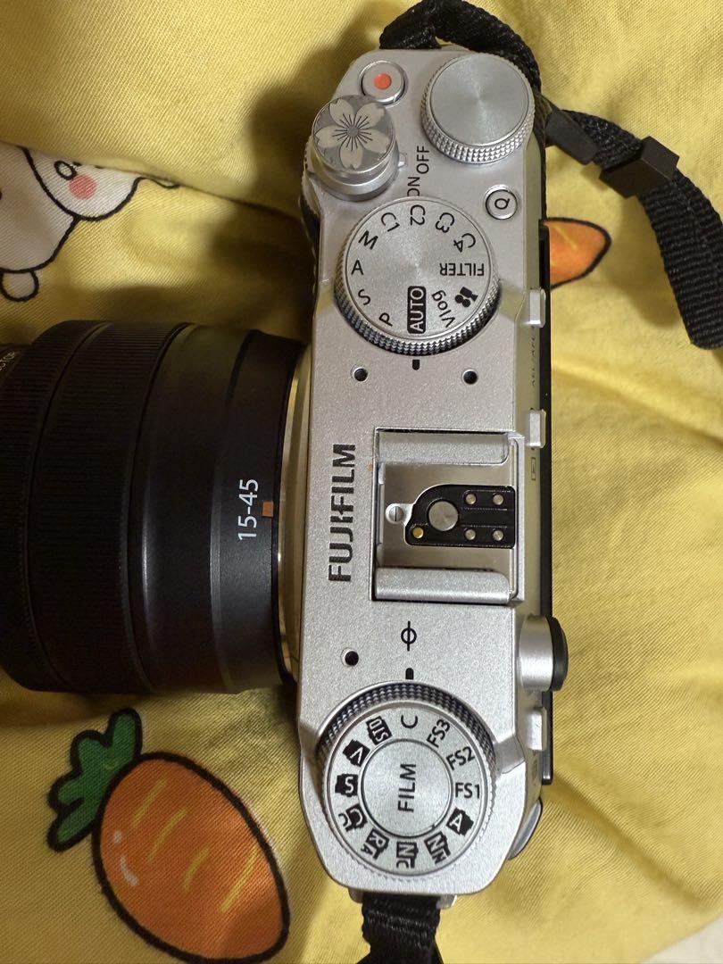 FUJIFILM XM5 シルバー　レンズセット 美品！ 1年保証つき！