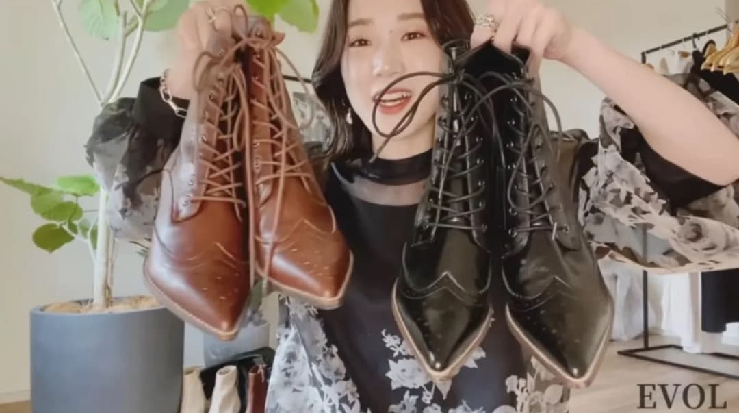 コラボレースアップブーツ