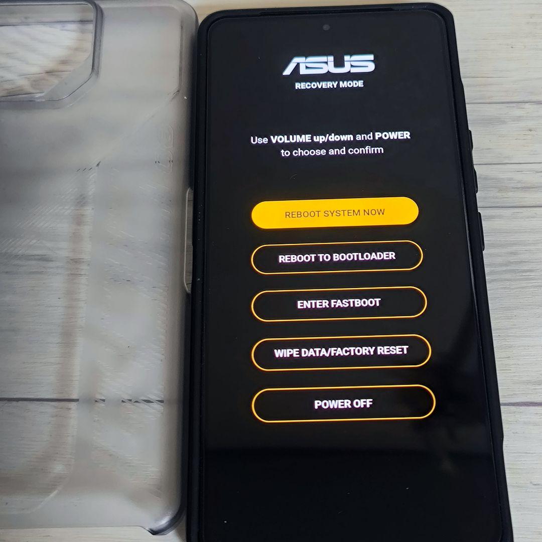 ジャンク・美品ROG Phone 8 12GB/256GB ロゴループ 修理前提 ジャンク・美品ROG Phone 8 12GB/256GB ロゴループ 修理前提