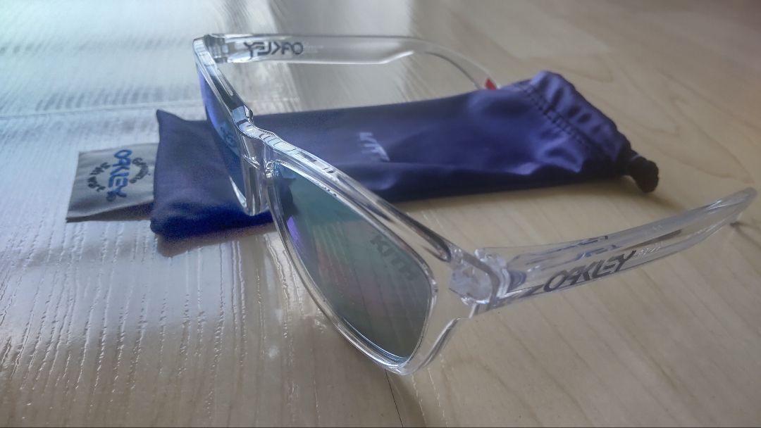 KITH × OAKLEY FROGSKINS
