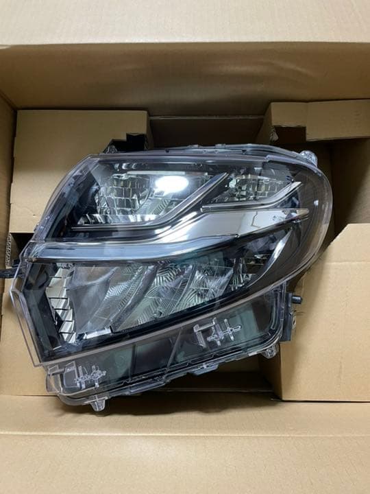 2極タイプ ダイハツ タントカスタム 左 ヘッドライトユニット - ライト