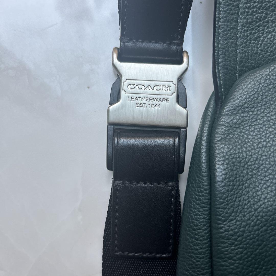 COACH ボディバッグ ダーク