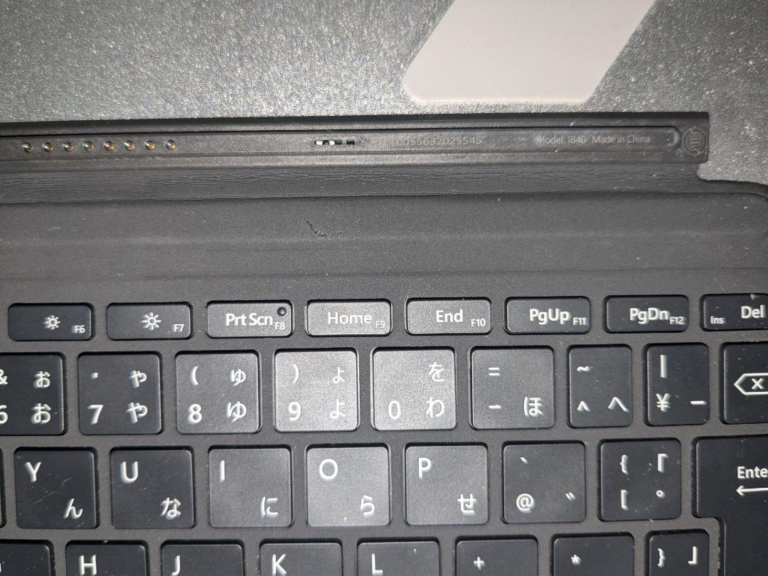 Surface Go 2 STV-00012 タイプカバー付き