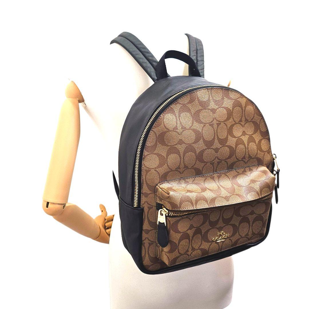美品 コーチ リュックバッグパック PVCレザー シグネチャー 美品 コーチ リュックバッグパック PVCレザー シグネチャー