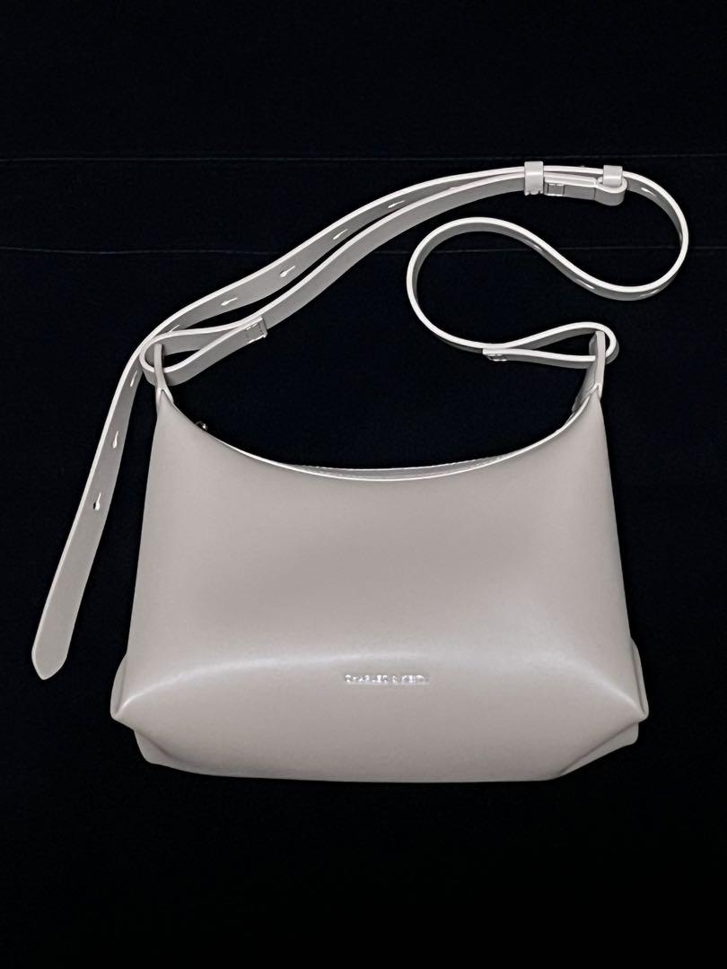 CHARLES&KEITH ショルダーバッグ Taupe ベージュ バッグ