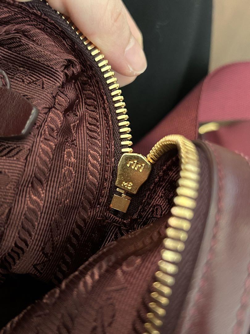 PRADA 1BH089 ナイロンショルダーバッグ