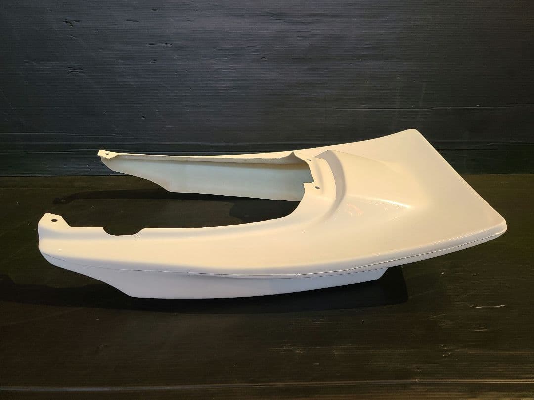 CB400SF VTEC NC39 テールカウル スペック1 2 羽 ハネ CB400SF VTEC NC39 テールカウル スペック1 2 羽 ハネ