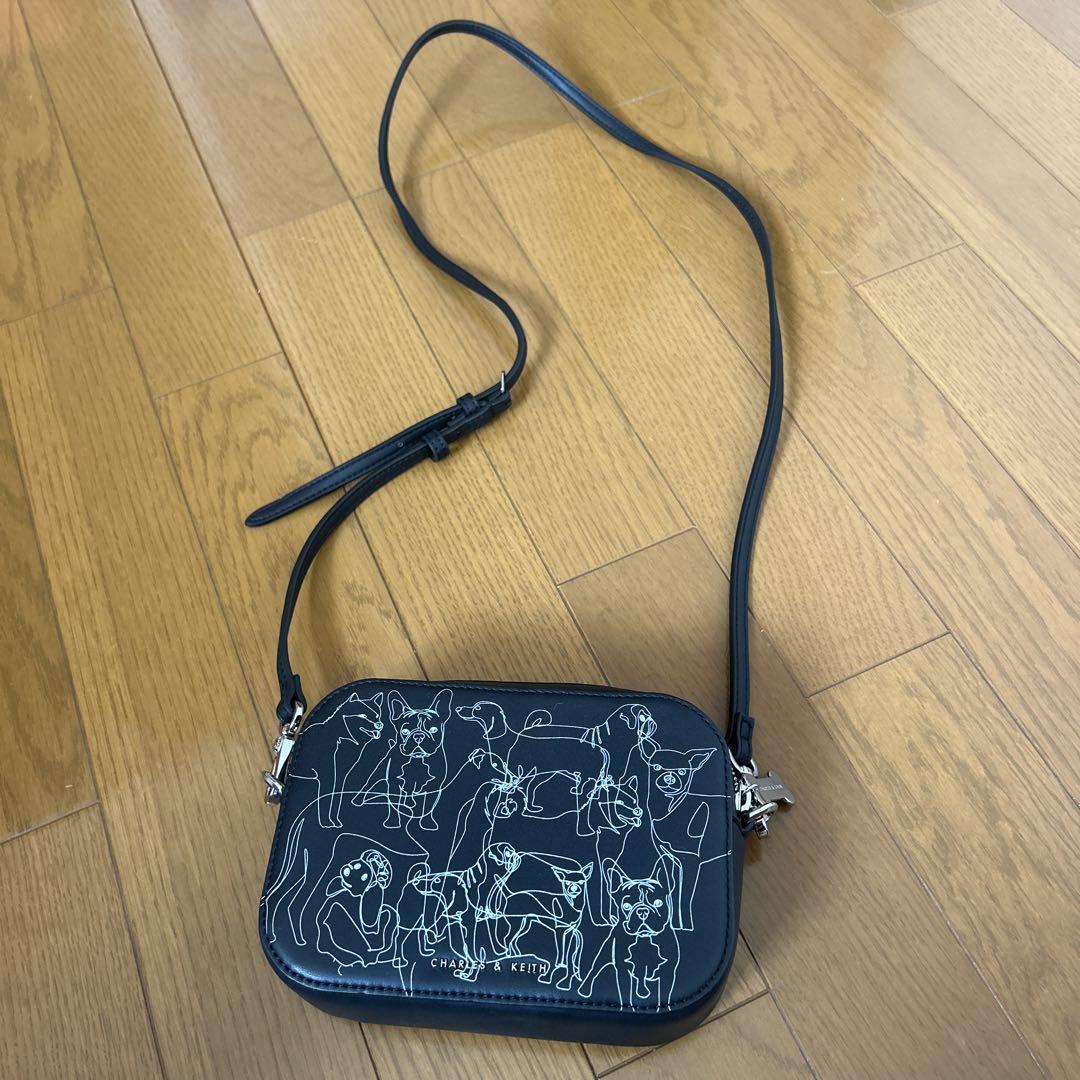 新品未使用　チャールズアンドキース　ショルダーバッグ　犬柄