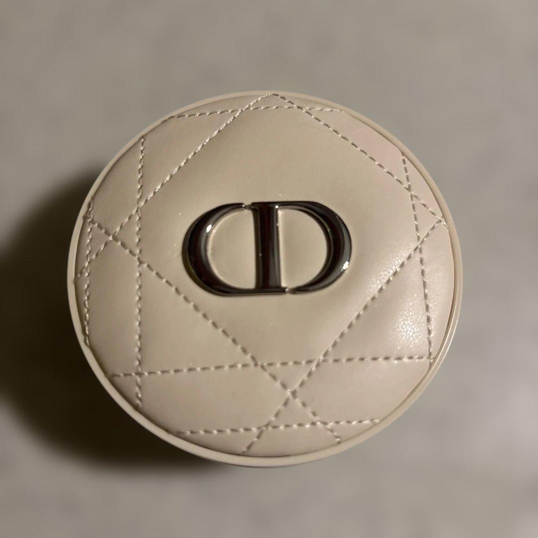 Dior Forever Cushion Powder 10g ラベンダー Dior Forever Cushion Powder: fine & fresh loose powder | DIOR SG