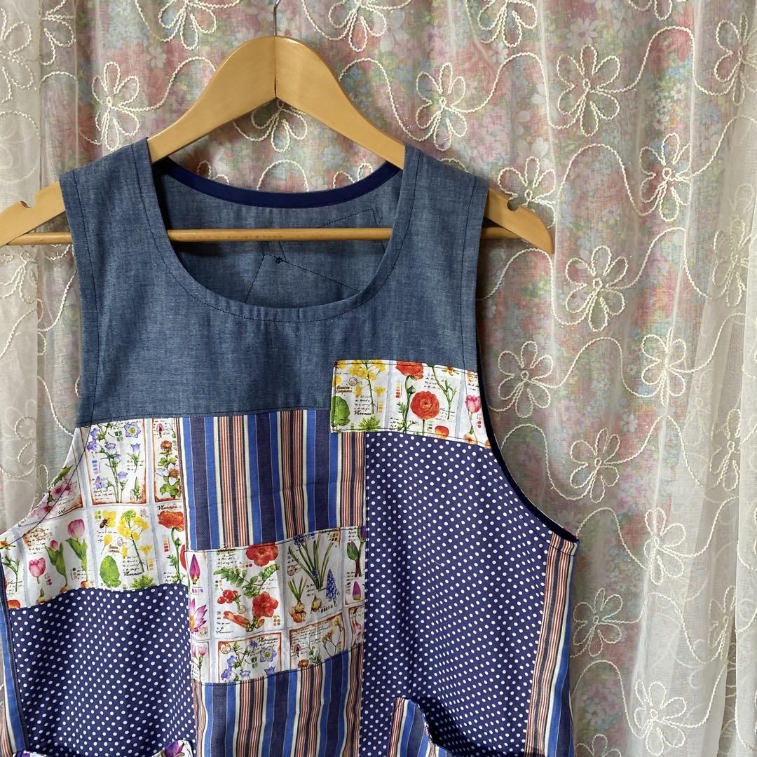 専用　エプロン　ハンドメイド　保育士　パッチワーク　ワンピース パッチワーク❣️手作りエプロンM〜 L保育士様 働き者さんの為の