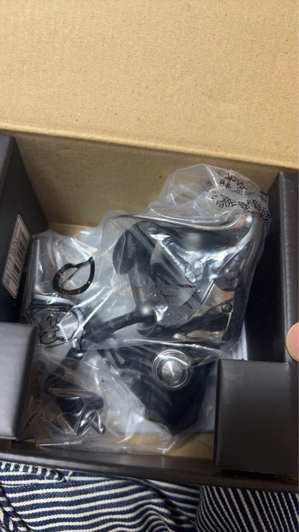 SHIMANO スピニングリールC3000ＭＨＧ　おまけ付き