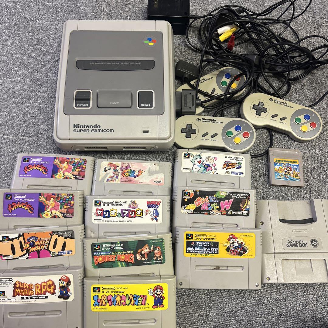 スーパーファミコン本体＆ソフト12本＆ラック付き スーパーファミコン本体＆ソフト12本＆ラック付き