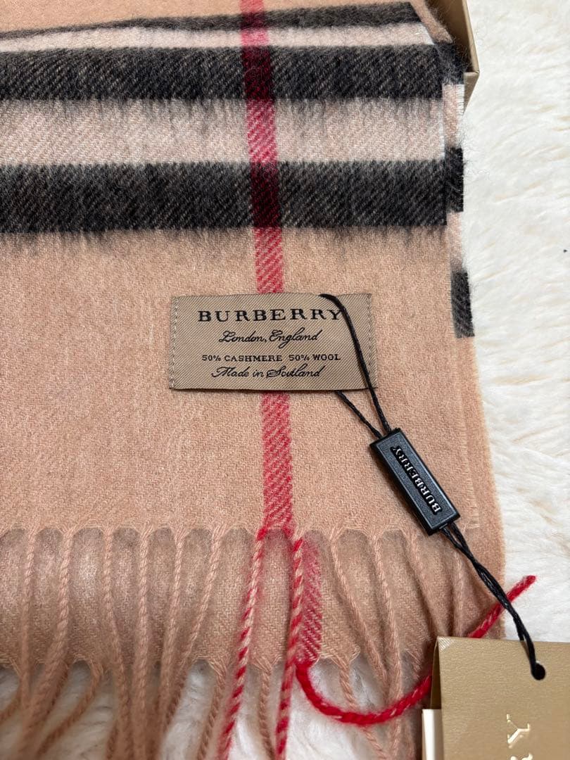 タグ付き新品 バーバリー ノバチェック カシミア ウール マフラー タグ付き新品 バーバリー ノバチェック カシミア ウール マフラー