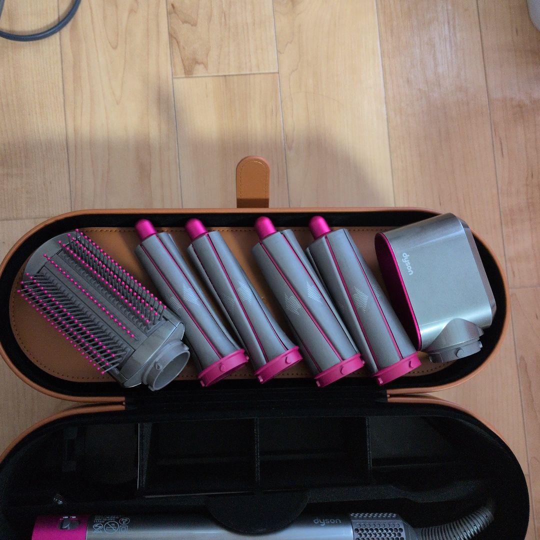 Dyson Airwrap Volume + Shape　GW値引き中