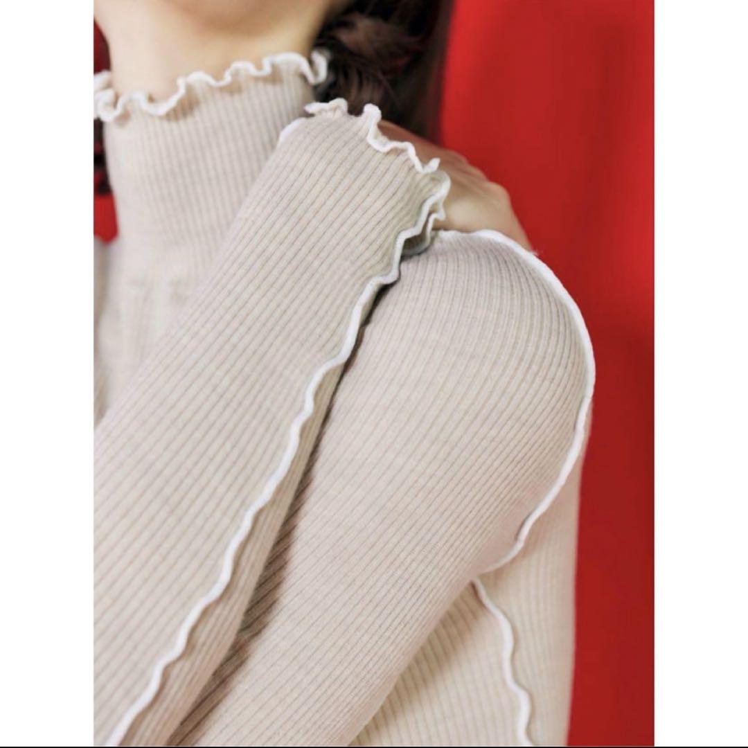 エンフォルド　MELLOW RIB LONG-SLEEVES T-SHIRT Mellow™ Rib V Neck Mid Long Sleeve Top in White | Oner Active US