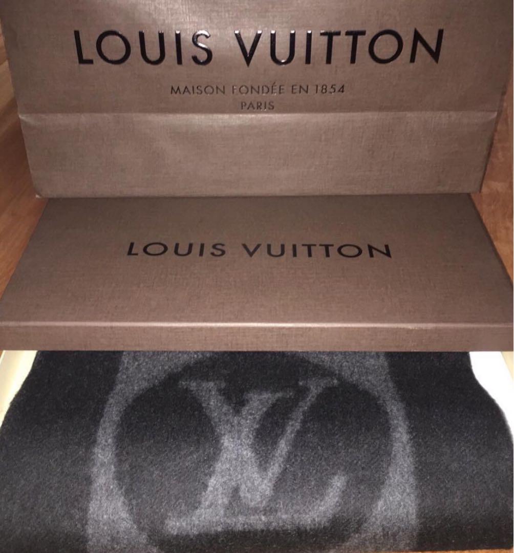 LOUIS VUITTON ロゴ入り マフラー