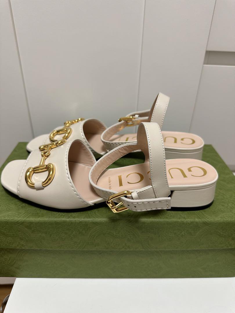 GUCCI ベージュ サンダル ゴールドチェーン