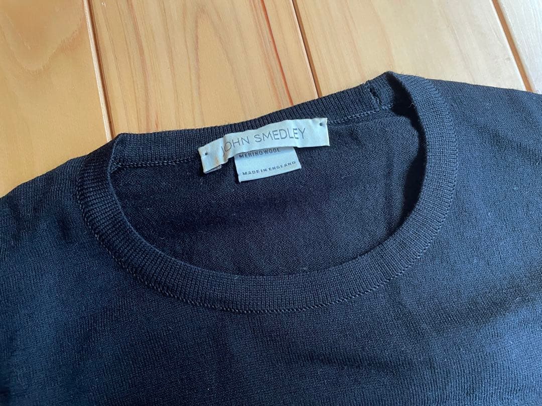 JOHN SMEDLEY 黒 半袖ニット JOHN SMEDLEY 黒 半袖ニット