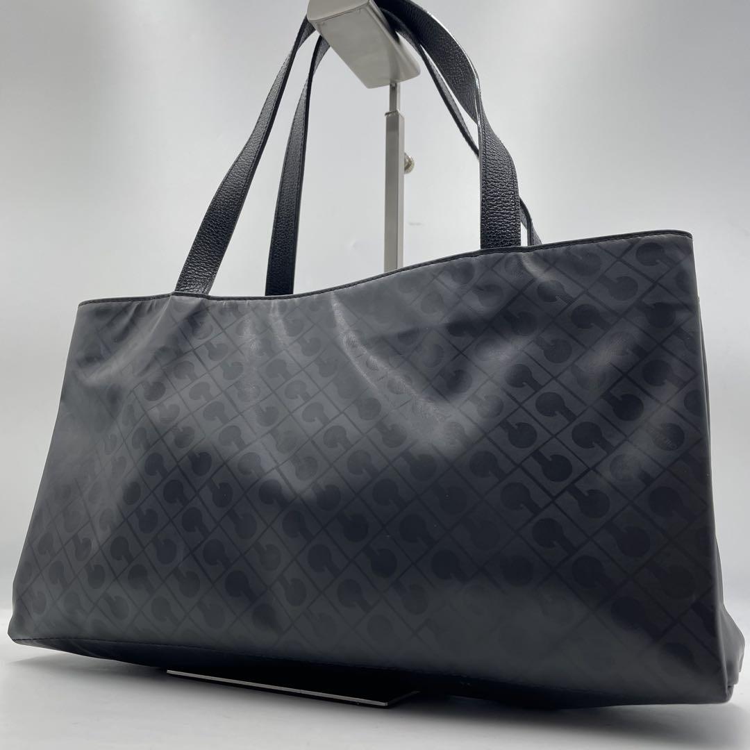 【極美品】ゲラルディーニ　ハンドバッグ　ソフティ　モノグラム　シルバー金具　黒