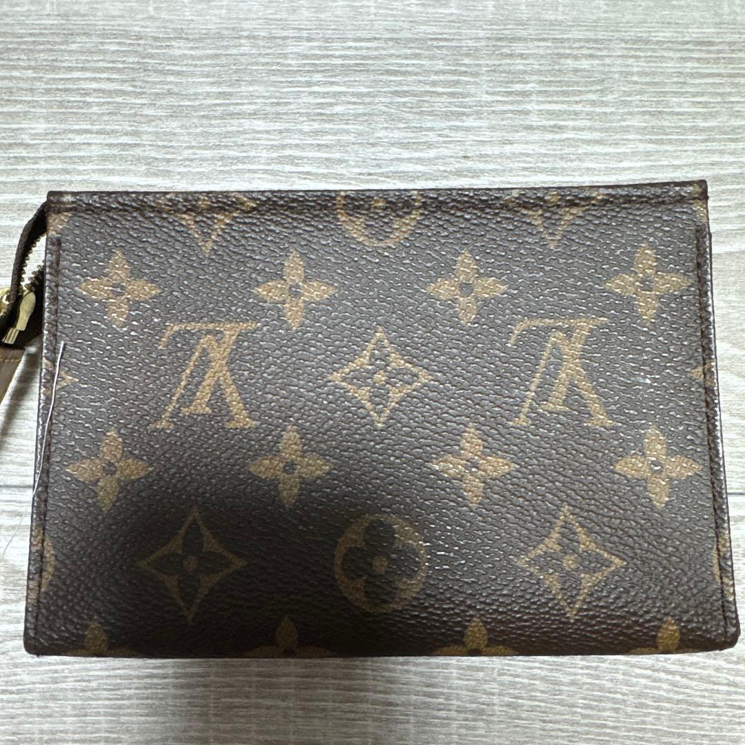 ルイヴィトン　ポーチ