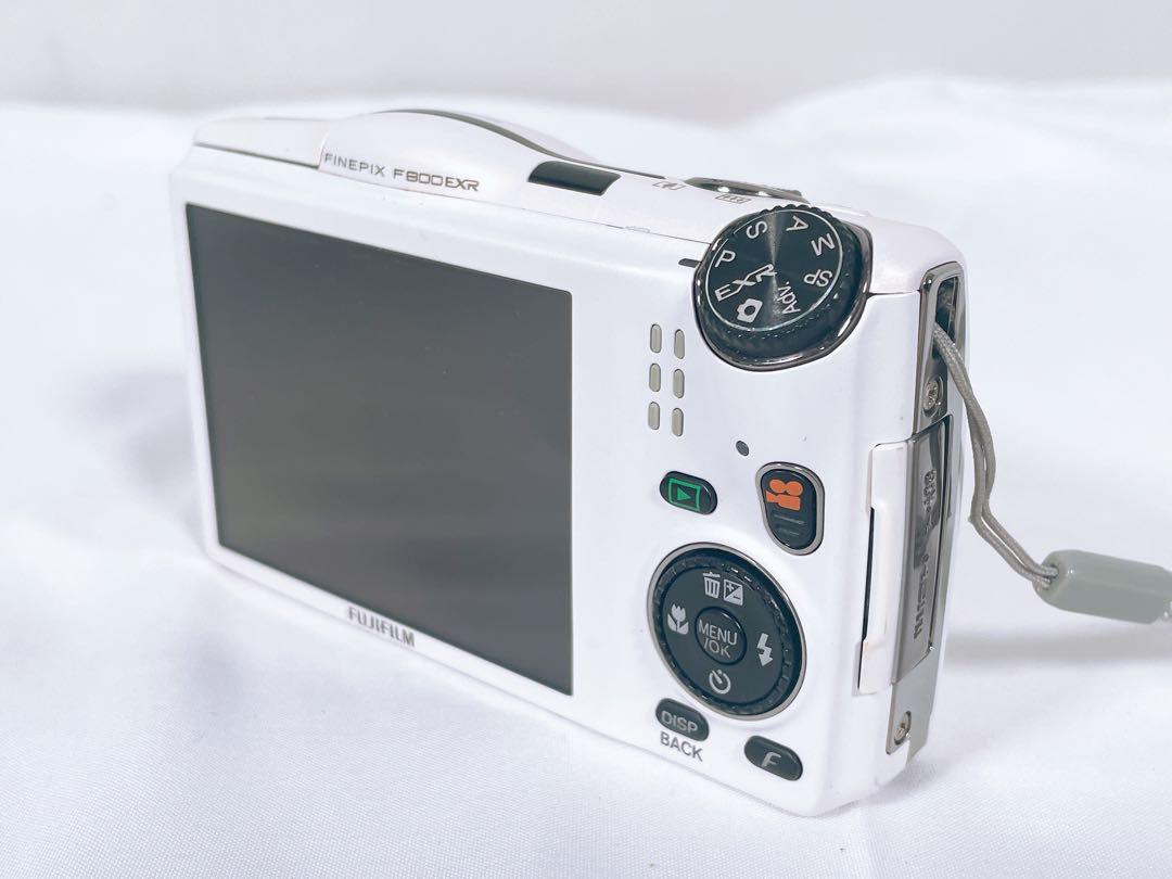美品 Fujifilm Finepix コンパクトデジタルカメラ F800EXR