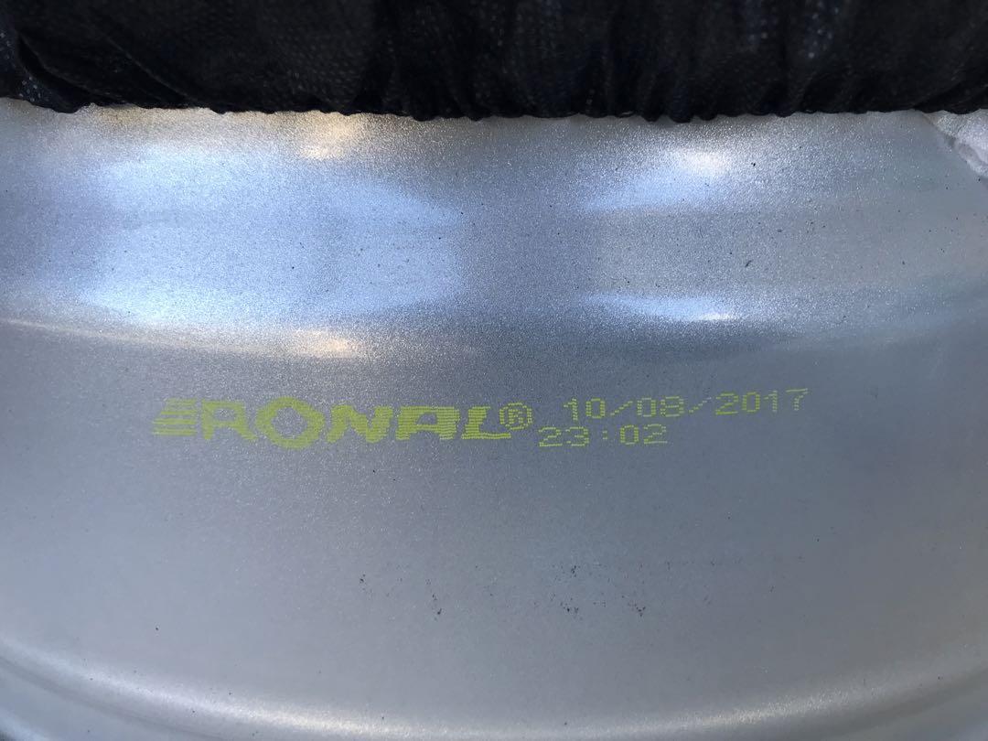 メルセデスベンツW246 Bクラス純正ホイール