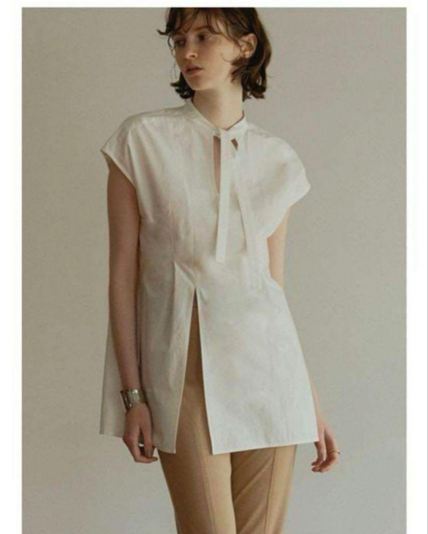 MANOF DEEP SLIT RIBBON TOPS