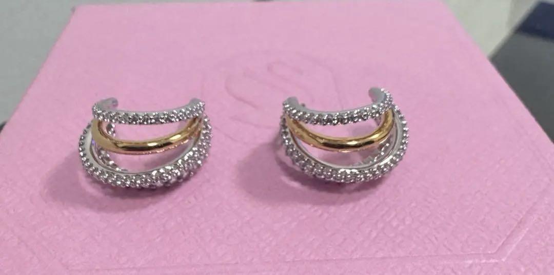 SWAROVSKI スワロフスキー　Hyperbola フープピアスYG