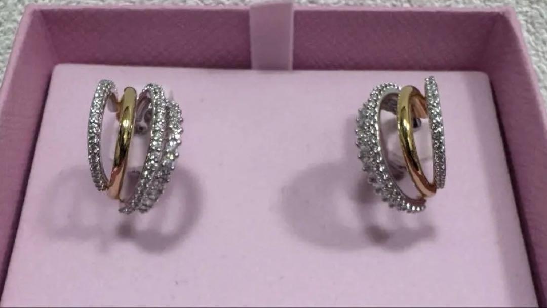 SWAROVSKI スワロフスキー　Hyperbola フープピアスYG