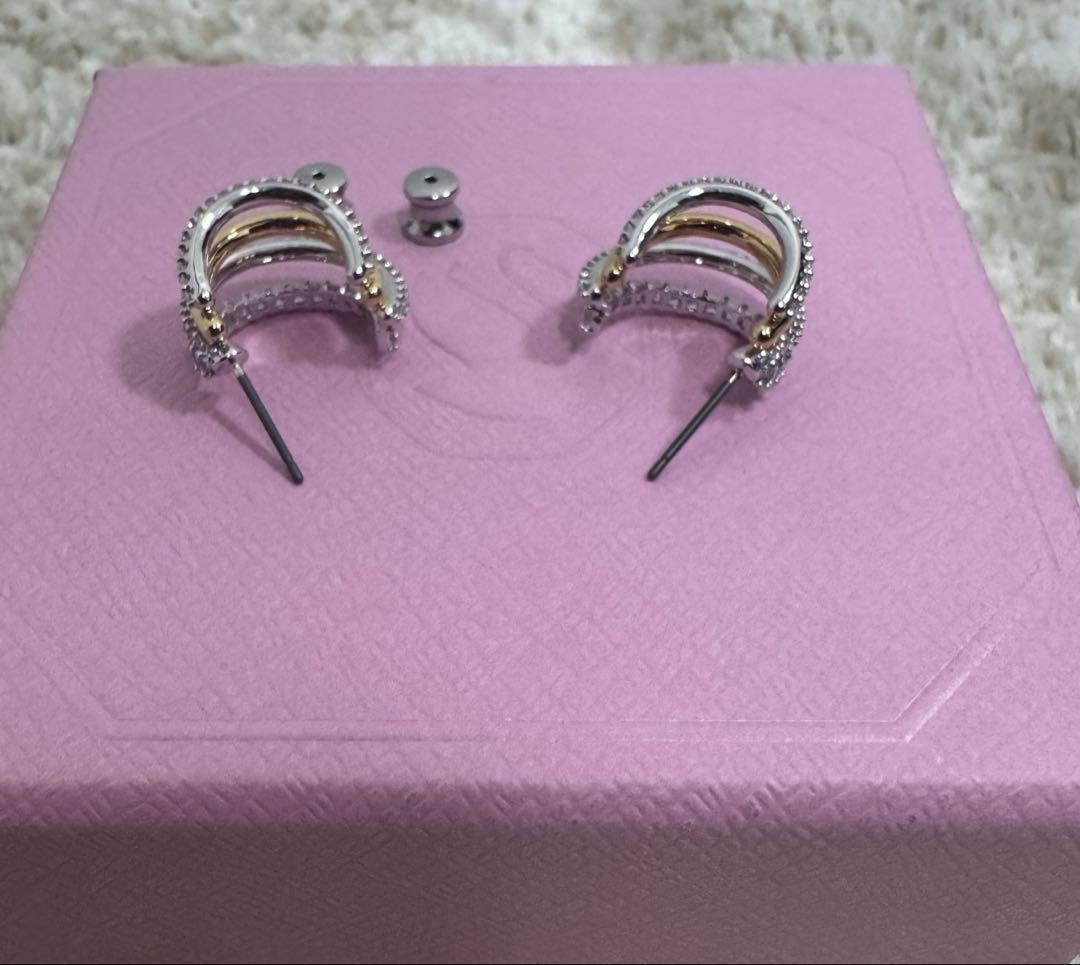 SWAROVSKI スワロフスキー　Hyperbola フープピアスYG