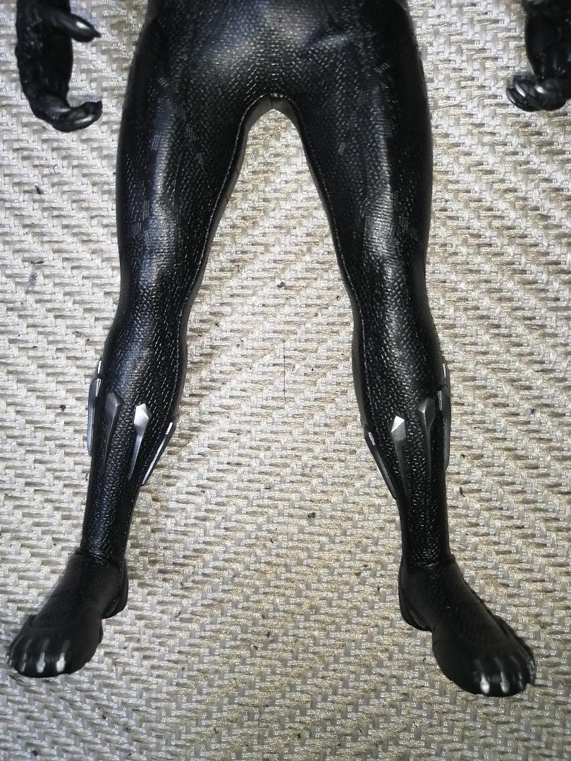 ホットトイズ　ブラックパンサー　1/6素体付き