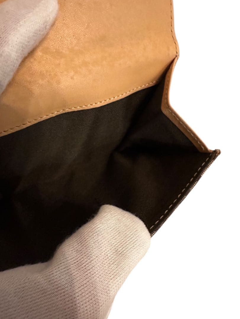 『訳あり』FENDI 二つ折り財布 ブラウン/ベージュ 『訳あり』FENDI 二つ折り財布 ブラウン/ベージュ