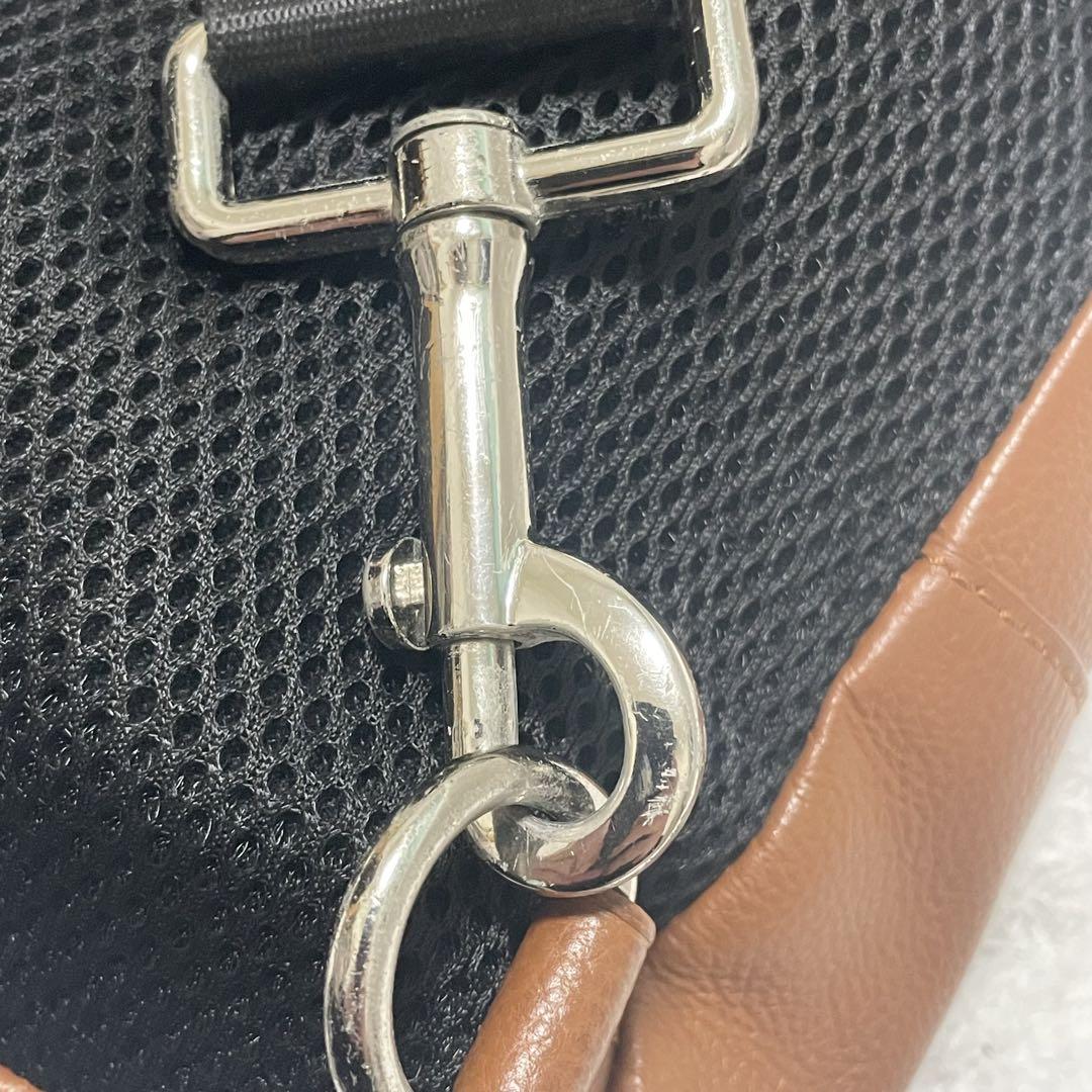 【良品】コーチ　ボディバッグ　ショルダーバッグ　レザー　シグネチャー