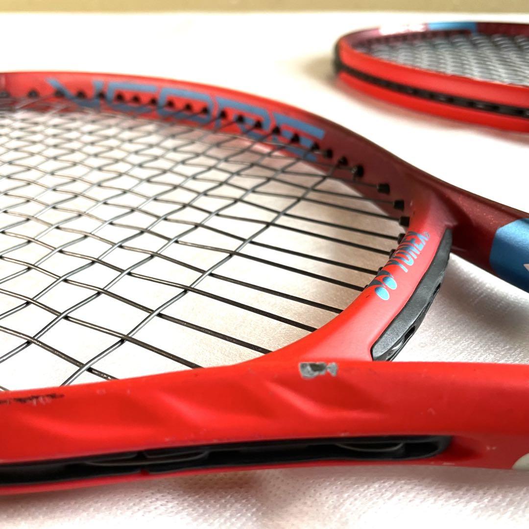 YONEX