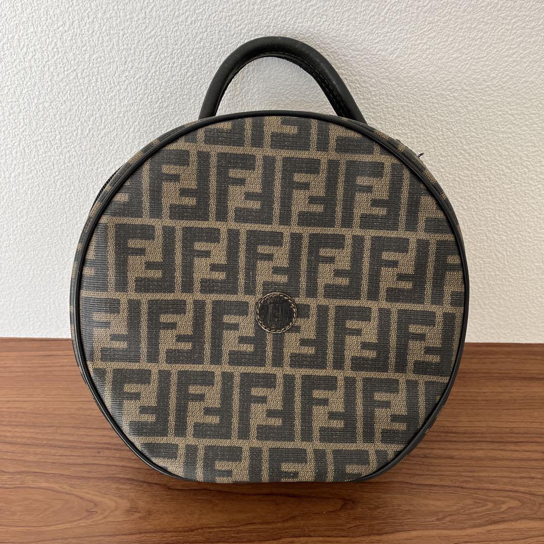 FENDI フェンディ　ズッカ　サークルバッグ