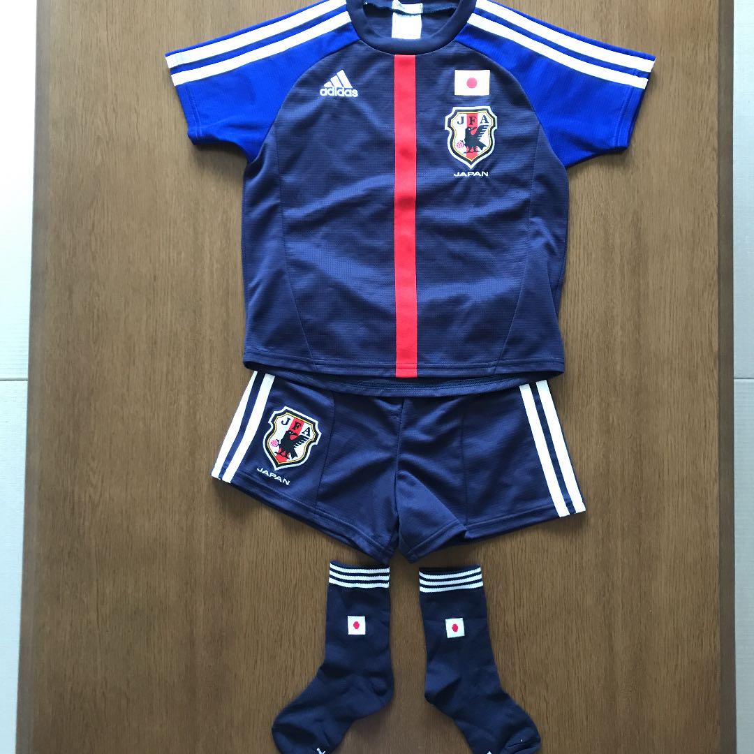 キッズ１１０ アディダス サッカーユニフォーム メルカリ