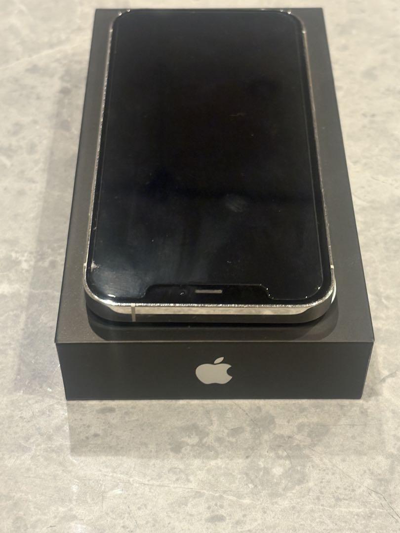 iPhone12 Pro 128GB シルバー　SIMロック解除